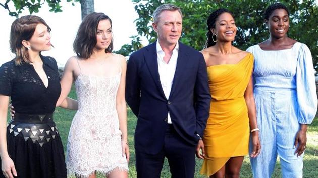 Lea Seydoux, Ana de Armas, Daniel Craig, Naomie Harris and Lashana Lynch pose for a picture for Bond 25 in Oracabessa, Jamaica.