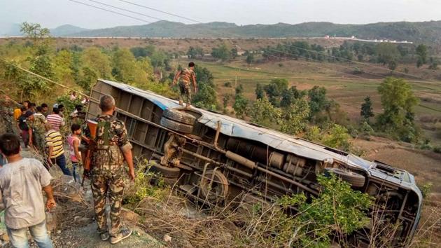 At least six people were killed and forty-three injured after a bus fell into a gorge of Annaraj Valley in Jharkhand’s Garhwa district during early hours on Tuesday. Officials told ANI that dead bodies of six passengers have been retrieved from the gorge while some are still stuck inside the bus. The sleeper bus departed from Chhattisgarh and was travelling towards Garhwa. (PTI)