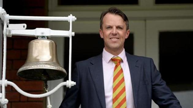 Former England bowler Graeme Swann rings the five minute bell ahead of day two of the 3rd Investec Test match between England and the West Indies at Lord's Cricket Ground on September 8, 2017 in London, England.(Getty Images)