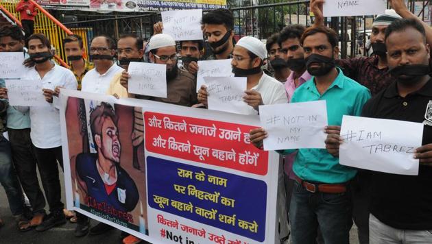 A silent demonstration in Ranchi in protest against the lynching of a Muslim youth at Jharkhand's Kharswan district .(Diwakar Prasad/ HT PHOTO)