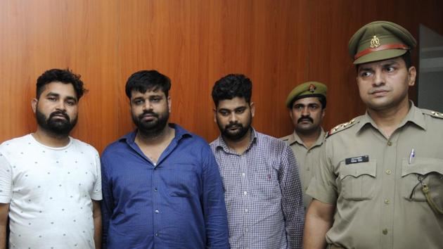The accused allegedly lured investors to make a pyramid network and asked them to add more investors to earn commissions. (Sunil Ghosh / HT Photo) The accused allegedly lured investors to make a pyramid network and asked them to add more investors to earn commissions. (Sunil Ghosh / HT Photo)