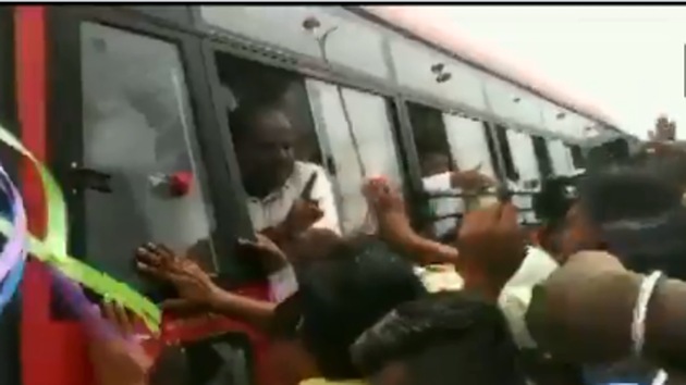 Kumaraswamy lashing out at employees of a thermal power plant, who were protesting in front of his cavalcade in Raichur district. (Photo ANI)