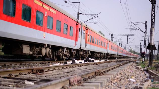 The man, who decided to kill himself after reportedly falling out with his wife, sent selfies to his friends while lying on a railway track.(Pradeep Gaur/ Mint/Representative Image)