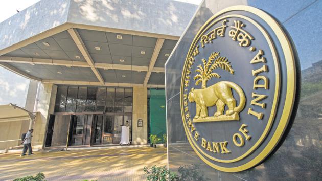 Banks and mutual funds reduced lending to NBFCs and HFCs, creating a cash crunch and forcing the shadow lenders to sell assets and cut back on new loans. (Photo by Aniruddha Chowdhury/Mint)