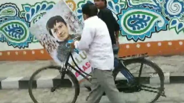 Posters in support of Akash Vijayvargiya, son of party general secretary Kailash Vijayvargiya, were seen at various spots in Indore.(ANI/Twitter)