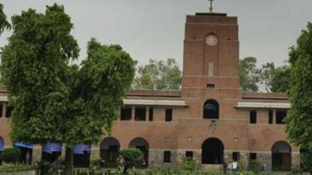 Political Science is the second most applied for course in Delhi University this year, with 1,30,240 candidates vying for 3,243 seats across all colleges.(Sonu Mehta/Hindustan Times)