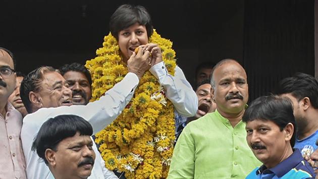 BJP MLA Akash Vijayvargiya is garlanded after being released from the district jail, three days after being arrested for assaulting a civic official in Indore with a cricket bat, in Indore, Sunday, June 30, 2019.(PTI)