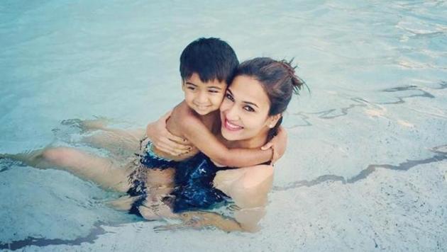 Soundarya Rajinikanth had shared pool picture of herself and son Ved on social media.(Instagram)