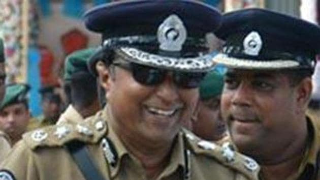 Jayasundara was arrested at the Police Hospital by the Criminal Investigations Department (CID).(pujithjayasundara.com)