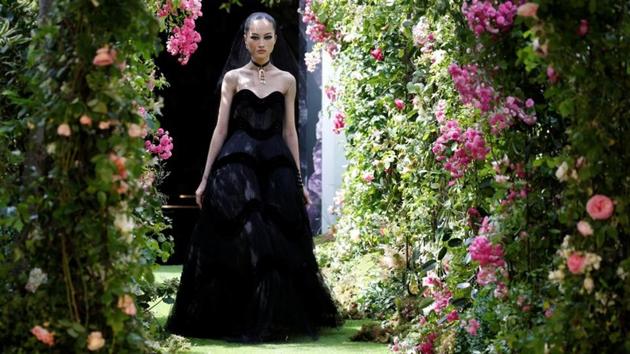 Dior Couture Show See the Photos  Teen Vogue