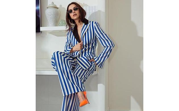 striped co ord suit