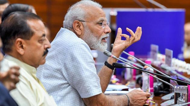 Prime Minister Narendra Modi has cautioned members of parliament to behave themselves(PTI file photo)