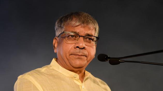 Accusing Vanchit Bahujan Aghadi chief Prakash Ambedkar of helping the Bharatiya Janata Party (BJP), eminent Marathi littérateur and VBA leader Laxman Mane on Thursday demanded his resignation from the post.(HT Photo)