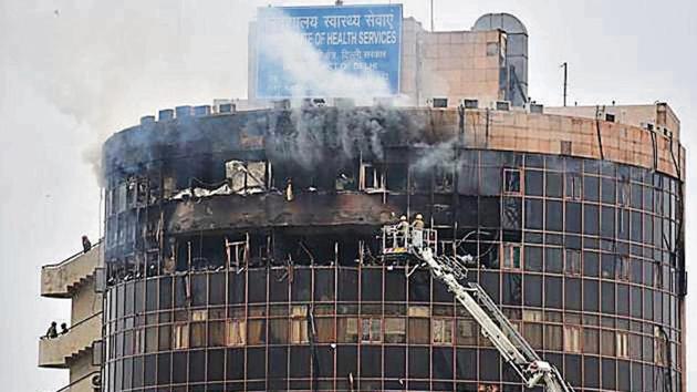 Officials said the cause of the fire is suspected to be a short circuit in an air conditioner on the sixth floor.(Sanchit Khanna/HT PHOTO)