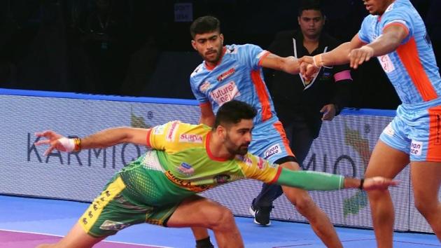 Pardeep Narwal scored 233 raiding points last season.(Pro Kabaddi League)