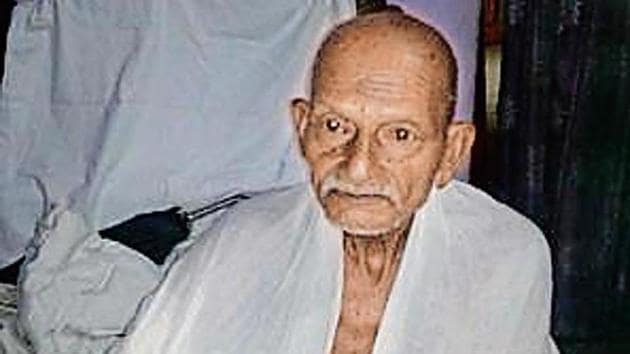 Ram Awadh Das accused the GRP of not letting him board the train as he was dressed ‘differently’(Sourced) Ram Awadh Das accused the GRP of not letting him board the train as he was dressed ‘differently’(Sourced)