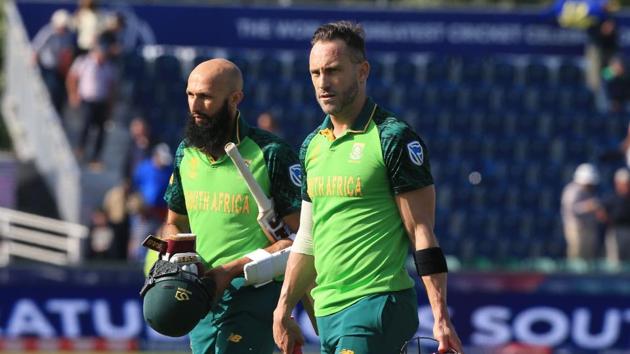South Africa's captain Faf du Plessis (R) and South Africa's Hashim Amla leave the field at close of play during the 2019 Cricket World Cup group stage match between Sri Lanka and South Africa at the Riverside Ground, in Chester-le-Street, northeast England, on June 28, 2019. - South Africa beat Sri Lanka by nine wickets. (Photo by Lindsey PARNABY / AFP) / RESTRICTED TO EDITORIAL USE(AFP) South Africa's captain Faf du Plessis (R) and South Africa's Hashim Amla leave the field at close of play during the 2019 Cricket World Cup group stage match between Sri Lanka and South Africa at the Riverside Ground, in Chester-le-Street, northeast England, on June 28, 2019. - South Africa beat Sri Lanka by nine wickets. (Photo by Lindsey PARNABY / AFP) / RESTRICTED TO EDITORIAL USE(AFP)