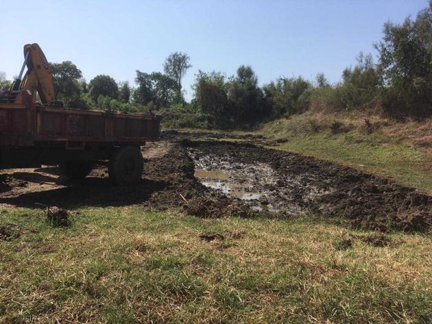 The three-acre area in Vasai, Palghar district, where mangrove trees have been destroyed. (HT Photo)