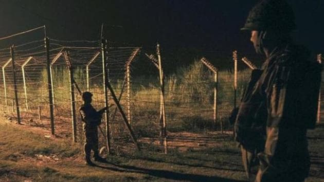 A civilian was injured as Pakistani troops violated ceasefire along the Line of Control in Jammu and Kashmir’s Nowshera area of Rajouri district on Monday (Representative Image/HT File Photo)