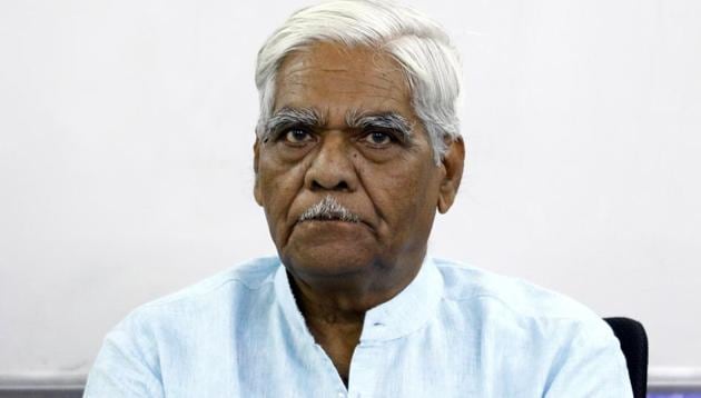 Nagnath Kottapalle former vice-chancellor of Dr Babasaheb Ambedkar Marathwada University and an ex-president of the Akhil Bharatiya Marathi Sahitya Sammelan.(Rahul Raut/HT PHOTO) Nagnath Kottapalle former vice-chancellor of Dr Babasaheb Ambedkar Marathwada University and an ex-president of the Akhil Bharatiya Marathi Sahitya Sammelan.(Rahul Raut/HT PHOTO)