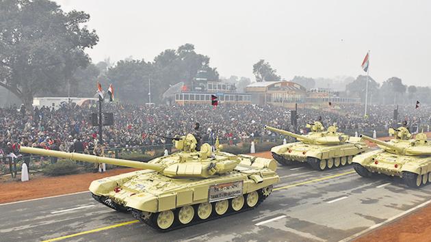 T-90 Bhishma tanks march down Rajpath during the Republic Day parade, New Delhi, January 26, 2016.(Vipin Kumar/ HT File)