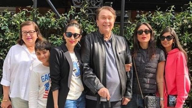 Karisma Kapoor shared a new family picture on social media.(Instagram)