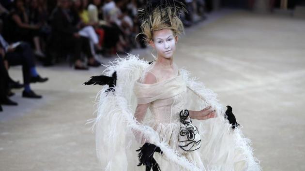 Paris haute couture week review: Haute couture turns back on fur