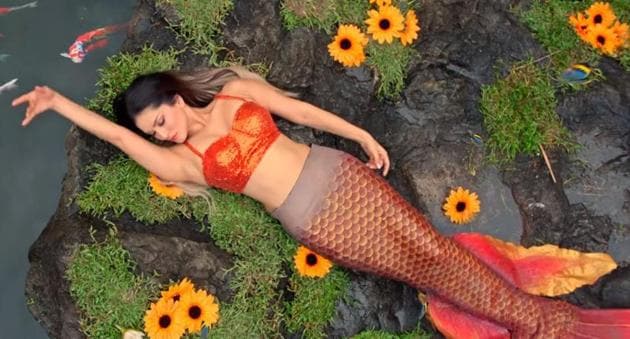 Sunny Leone Funk Xxx Video - Honey Singh raps about eating Sunny Leone who turns into a mermaid in new  song Funk Love from Jhootha Kahin Ka | Bollywood - Hindustan Times