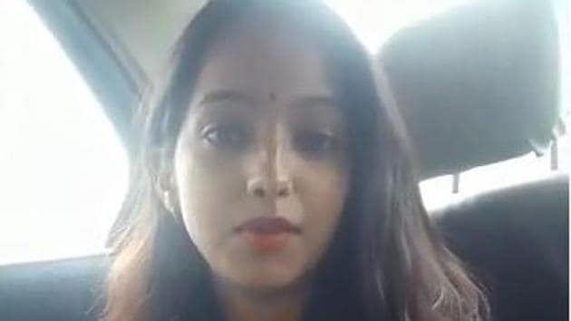 Twenty-three-year-old Sakshi Misra had said in a video on Wednesday that she faced a threat to her life from her father Rajesh Mishra, brother and their associate after marrying outside her caste.(Video screengrab)