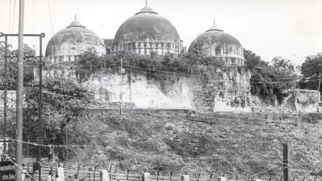 According to a Muslim litigant in the Ayodhya dispute, a section of hardliners from both the sides, who had opposed the idea of mediation at the outset, were again trying to thwart the attempt for finding a solution through negotiations. (HT File Photo)