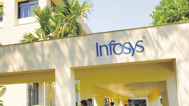 Infosys on Friday said that the net profit rose to 38.02 billion rupees from 36.12 billion rupees a year ago. Revenue from operations rose nearly 14%.(HemantMishra/Mint)