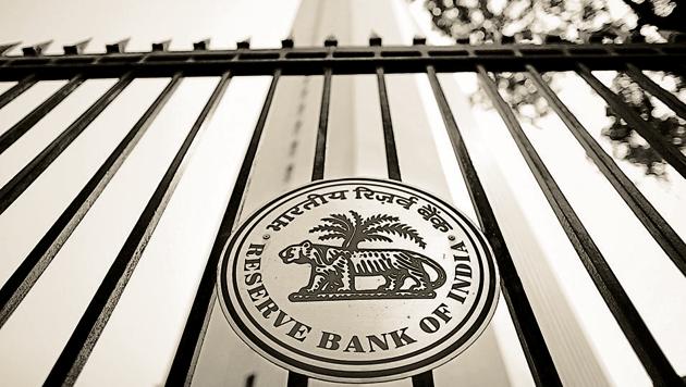 The RBI said that identification of banknote denomination is key to successful completion of cash-based transactions by visually impaired persons.(REUTERS FILE)