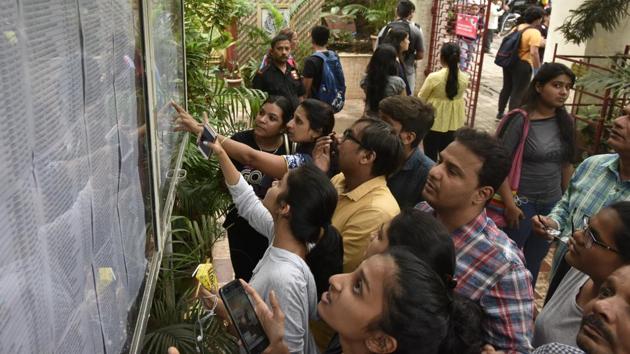 Only 27 colleges had the above 90 per cent figure in the current academic year. Among these 27 colleges, 20 are for the Science stream, three for Arts and the remaining four are for the Commerce stream.(HT/PHOTO) Only 27 colleges had the above 90 per cent figure in the current academic year. Among these 27 colleges, 20 are for the Science stream, three for Arts and the remaining four are for the Commerce stream.(HT/PHOTO)