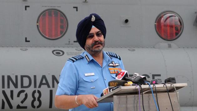 Indian Air Force chief BS Dhanoa on Tuesday asserted that the February 26 raid on a terror base in Pakistan’s Balakot demonstrated the Air Force’s capability to carry out precision strikes from a standoff distance. (Keshav Singh / HT File) Indian Air Force chief BS Dhanoa on Tuesday asserted that the February 26 raid on a terror base in Pakistan’s Balakot demonstrated the Air Force’s capability to carry out precision strikes from a standoff distance. (Keshav Singh / HT File)
