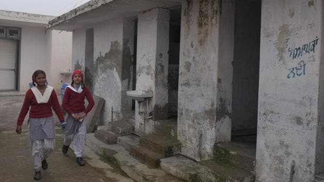 School infrastructure must be made more comfortable for menstruating girls. Menstrual hygiene clubs increase awareness among students and teachers in government schools(Gurpreet Singh/Hindustan Times)