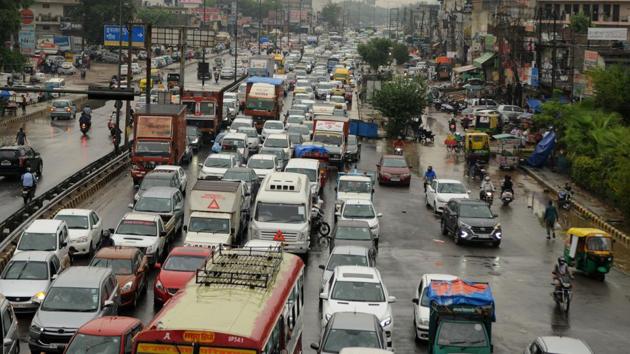 The proposal involves the construction of a 10-metre-wide service lane along the Sector 52-52A road opposite Ardee Mall in Gurugram. (Parveen Kumar/HT File Photo) The proposal involves the construction of a 10-metre-wide service lane along the Sector 52-52A road opposite Ardee Mall in Gurugram. (Parveen Kumar/HT File Photo)