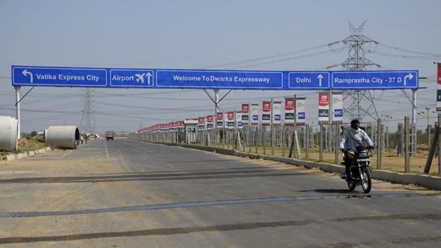 The much-delayed package two of the Dwarka Expressway has received the Delhi government’s approval and work on this stretch is likely to start next month, officials familiar with the matter said on Tuesday.(Parveen Kumar/HT PHOTO)