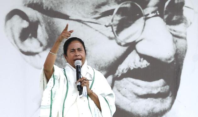 With the BJP making deep inroads into West Bengal, chief minister Mamata Banerjee is keen to quickly douse the flames of discontent over corruption(Ajay Aggarwal / Hindustan Times)