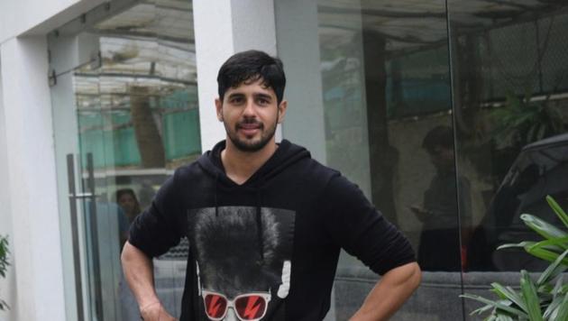 Sidharth Malhotra appeared on The Kapil Sharma Show to promote Jabariya Jodi.(IANS) Sidharth Malhotra appeared on The Kapil Sharma Show to promote Jabariya Jodi.(IANS)