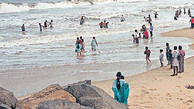 The Ministry of Environment, Forests and Climate Change (MoEFCC) issued an order on July 12 identifying 12 beaches for the certification.(HT File / Representational Photo)