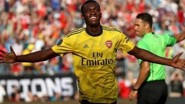 Edward Nketiah celebrates after scoring for Arsenal against Fiorentina.(Twitter)