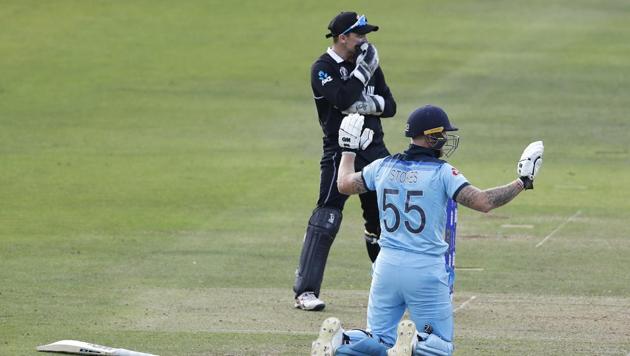 Ben Stokes holds up his hands apologetically after getting 6 runs from an overthrow during the Cricket World Cup final match between England and New Zealand.(AP)