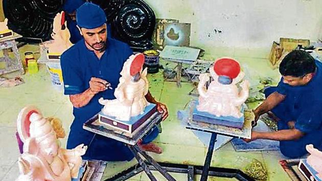 This time, inmates have so far crafted 800 Ganpati idols. (HT Photo) This time, inmates have so far crafted 800 Ganpati idols. (HT Photo)