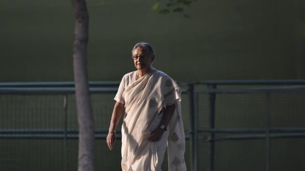 The longest serving Chief Minister of Delhi, Sheila Dikshit breathed her last on Saturday. Often termed an “outsider” by her own party persons, Dikshit turned her lack of a political background to her advantage and kept a neutral image while leading the party to victory for three consecutive terms in the national capital. (Vipin Kumar / HT Archive) The longest serving Chief Minister of Delhi, Sheila Dikshit breathed her last on Saturday. Often termed an “outsider” by her own party persons, Dikshit turned her lack of a political background to her advantage and kept a neutral image while leading the party to victory for three consecutive terms in the national capital. (Vipin Kumar / HT Archive)