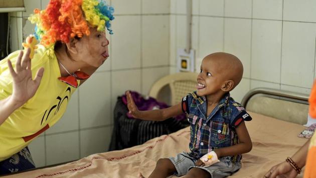 The Hollywood film, which also inspired Rajkumar Hirani’s “Munna Bhai MBBS,” is based on the life story of American doctor-comedian Patch Adams, arguably the first person to have come up with the alternative treatment model of clown therapy, or clown care. (Ravi Choudhary / PTI) 