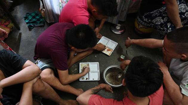 There are 55 government-run Houses of Hope nationwide, but this is well short of the 114 the Philippines has estimated it needs to properly house troubled juveniles. According to official data only eight comply with social welfare rules. These guidelines include having one social worker for every 25 children, providing one bed per resident along with nutritious meals, clothing, toiletries and rehabilitation programmes. (Ted Aljibe / AFP) There are 55 government-run Houses of Hope nationwide, but this is well short of the 114 the Philippines has estimated it needs to properly house troubled juveniles. According to official data only eight comply with social welfare rules. These guidelines include having one social worker for every 25 children, providing one bed per resident along with nutritious meals, clothing, toiletries and rehabilitation programmes. (Ted Aljibe / AFP)