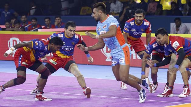 Pro Kabaddi League (PKL 7), UP Yoddha v Bengal Warriors highlights(PKL)