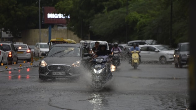 Isolated places could receive heavy to very heavy rain while light rain is expected to hit Delhi almost every day over the next one week, the Met department has said.(Photo: Sanjeev Verma/ Hindustan Times)