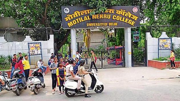 Teams of women officers on scooters would look for cases of ragging or stalking by students as well as outsiders.(HT Photo) Teams of women officers on scooters would look for cases of ragging or stalking by students as well as outsiders.(HT Photo)