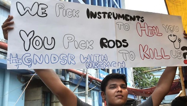 For a grievous injury, for which a doctor has to miss work for 20 days, the prison sentence would be between two years and 10 years and the fine between Rs 2 lakh and Rs 10 lakh, said one of the eight-member drafting subcommittee members.(PTI FILE)